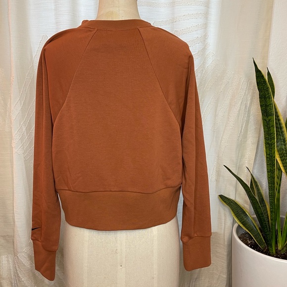 Cropped Nike crewneck sweatshirt - Picture 2 of 7